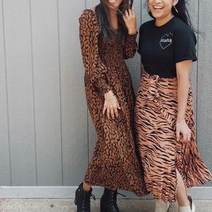 H&M Long Sleeve Animal Print Midi Dress-XS
